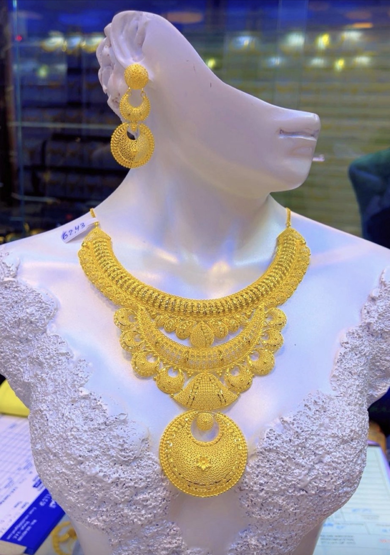 21 KARAT DUBAI GOLD NECKLACES